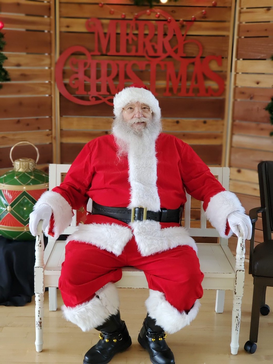 Santa Nicky greeting families